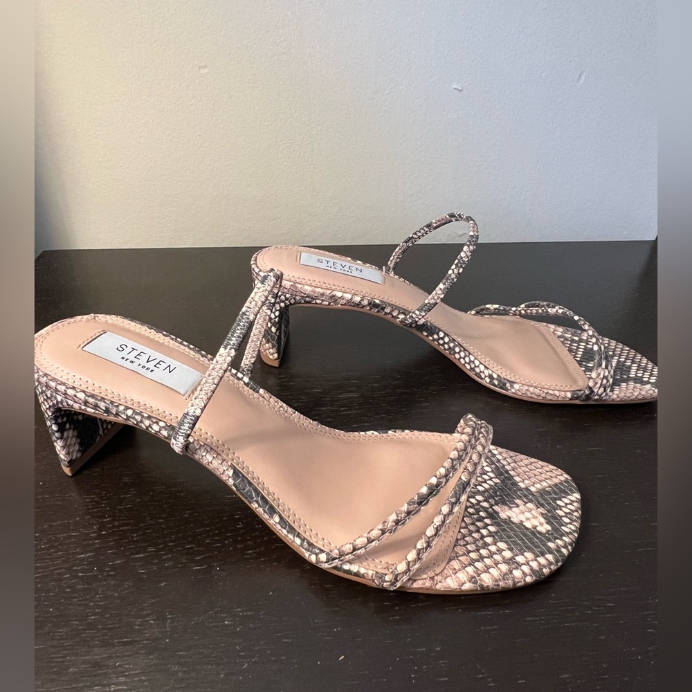 Steven by Steve Madden Opel sandal, size 8